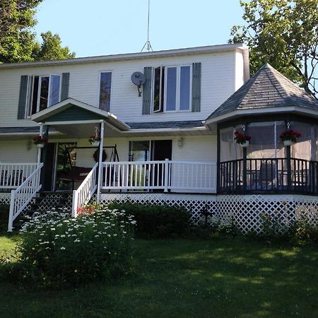 Weedon-Centre Le Reflet De La Riviere B&B المظهر الخارجي الصورة
