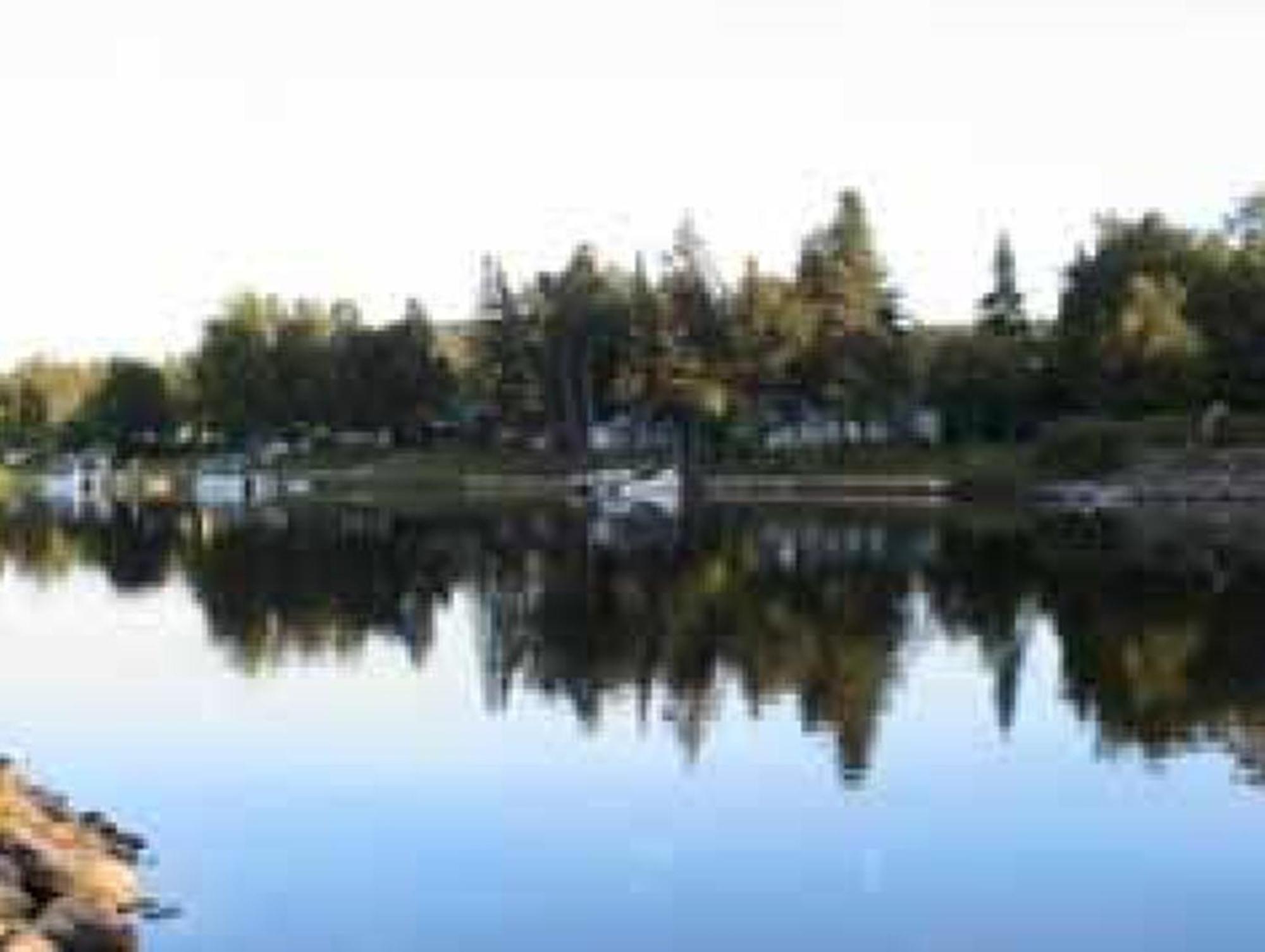 Weedon-Centre Le Reflet De La Riviere B&B المظهر الخارجي الصورة