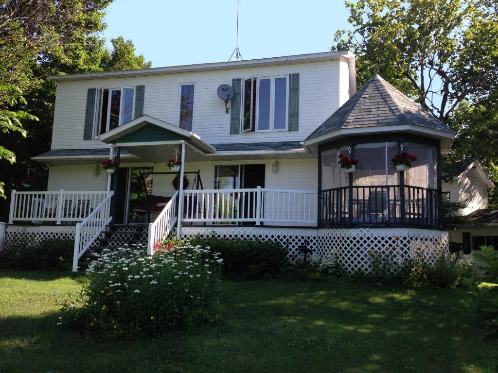 Weedon-Centre Le Reflet De La Riviere B&B المظهر الخارجي الصورة