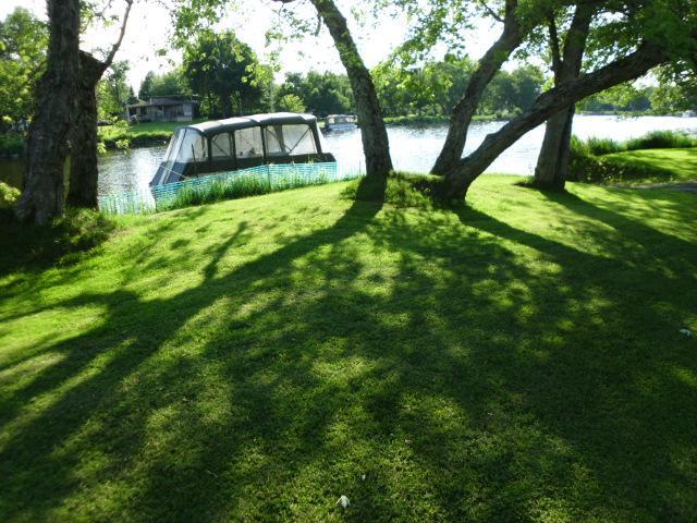 Weedon-Centre Le Reflet De La Riviere B&B المظهر الخارجي الصورة